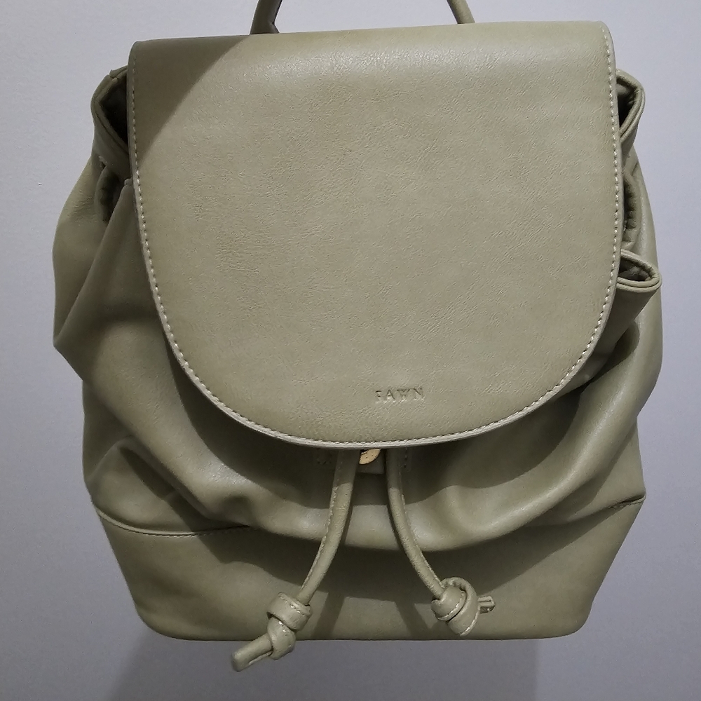 Fawn Design Cinch Backpack/Used